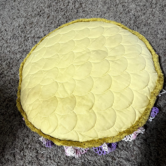 Vintage Handmade Crochet Round Lace Doily Pillow Doilie Gold 17" chair couch - Picture 3 of 4